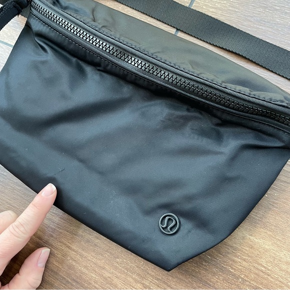 lululemon athletica go Lightly Belt Bag, black - Picture 2 of 13